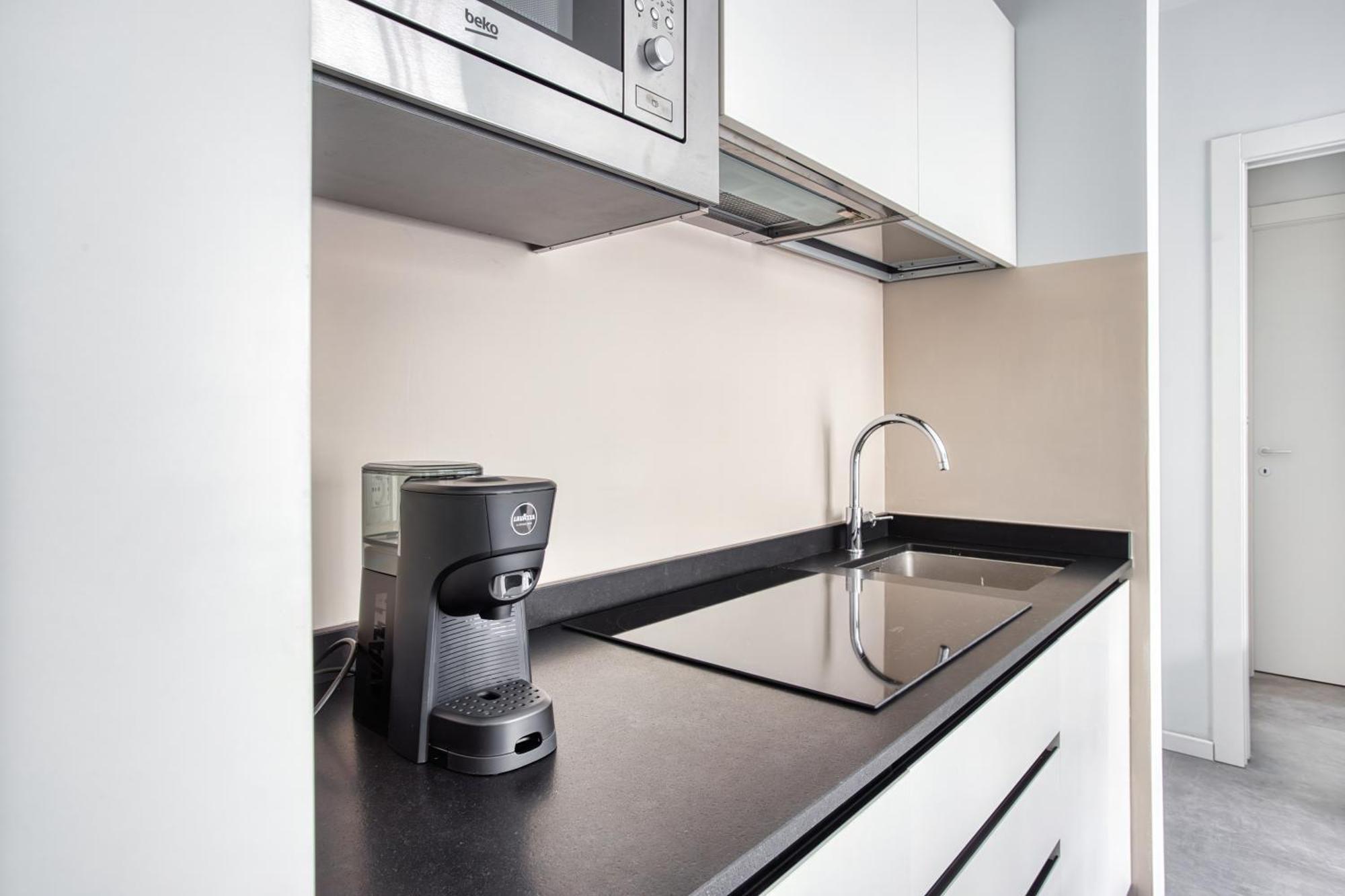 Sleek City Abode In Maciachini Milano Eksteriør bilde